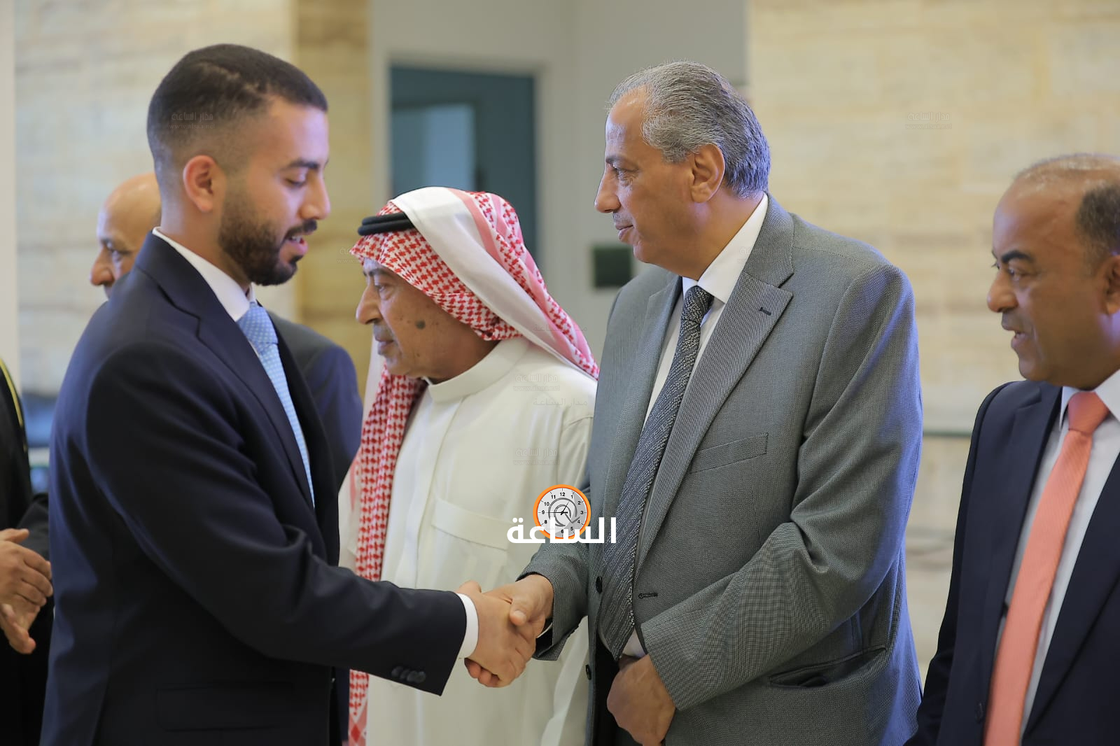 Madar Al-Saa Images 0.41905307734250385