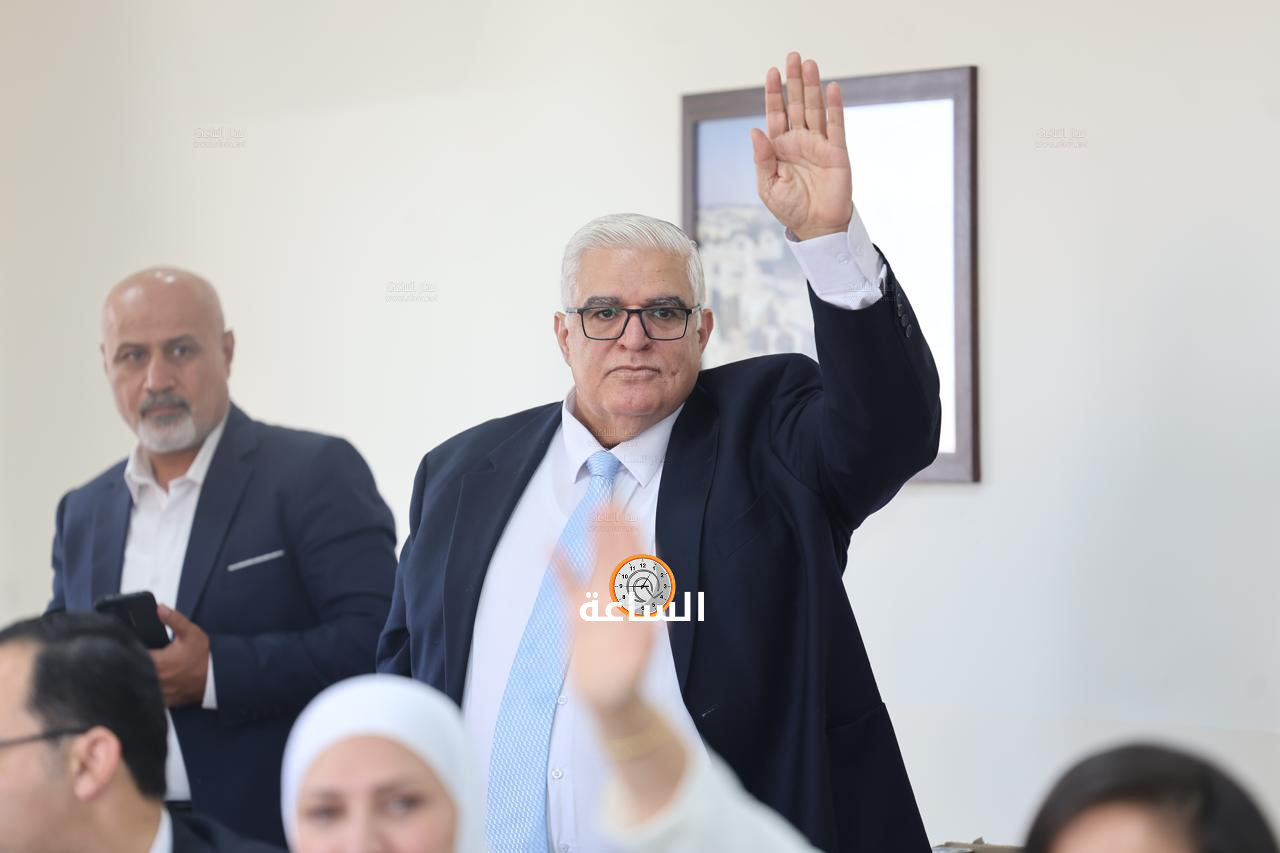 Madar Al-Saa Images 0.3365558768465734