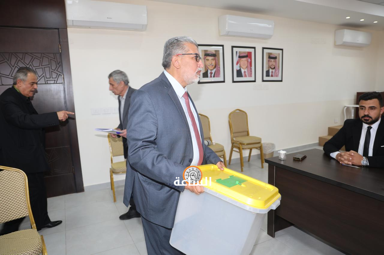 Madar Al-Saa Images 0.05467823699025609