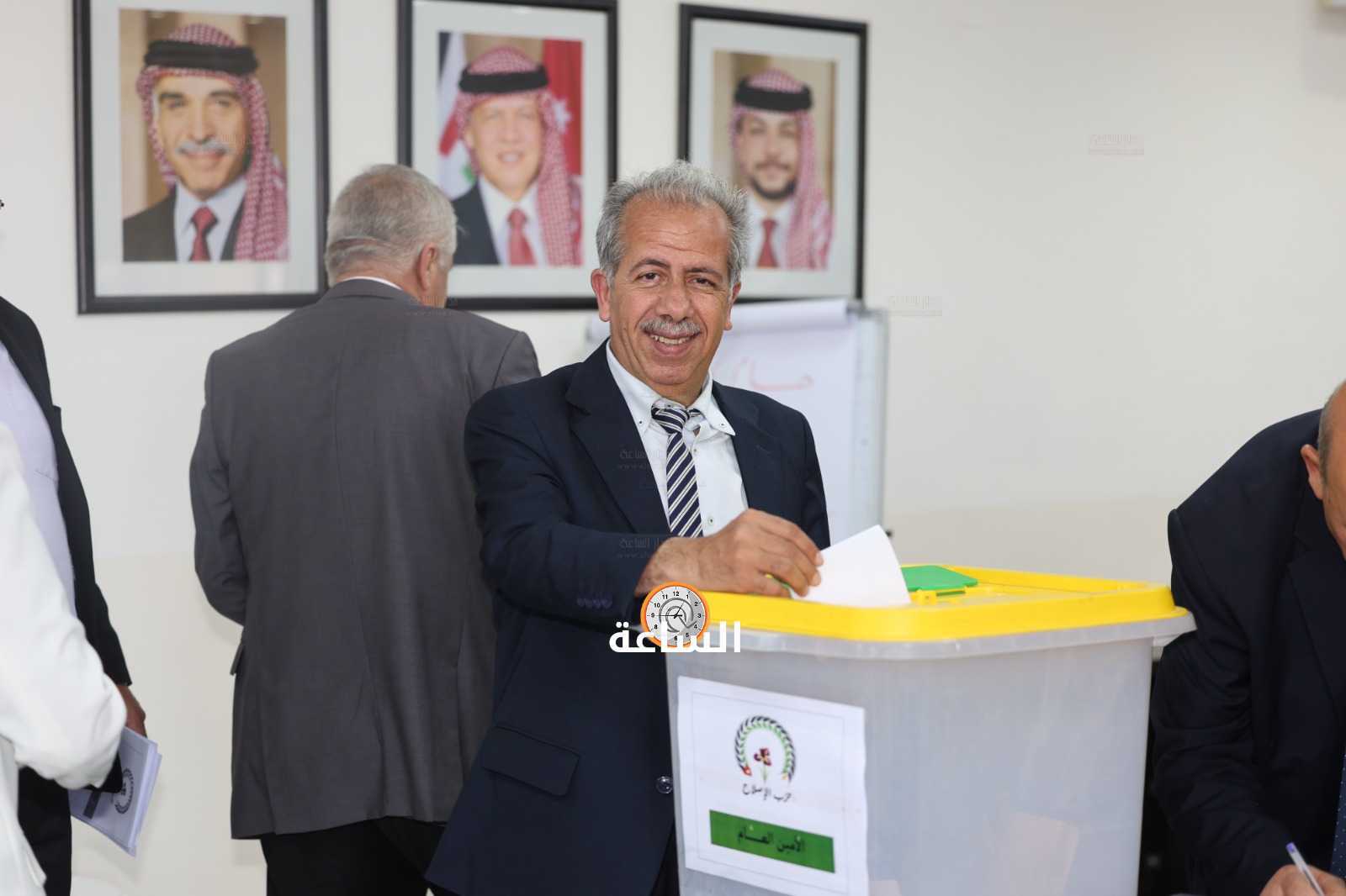 Madar Al-Saa Images 0.06946420357172733