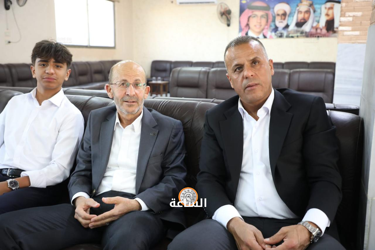 Madar Al-Saa Images 0.49119836686714347