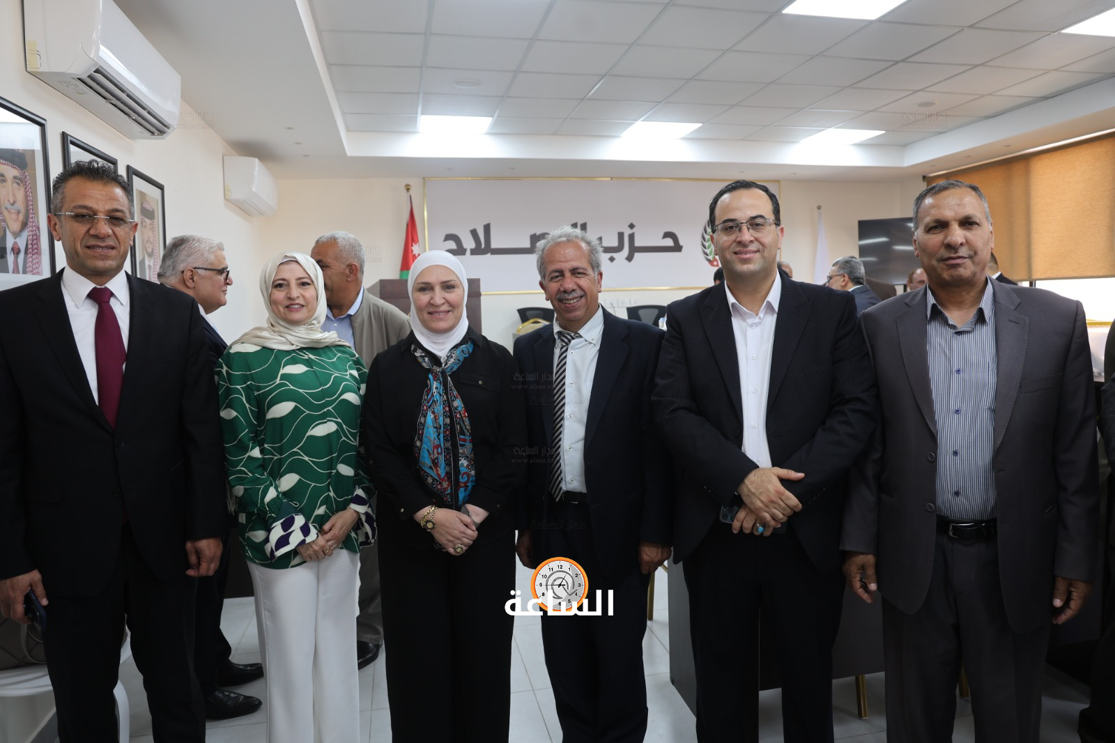Madar Al-Saa Images 0.03695311375389043