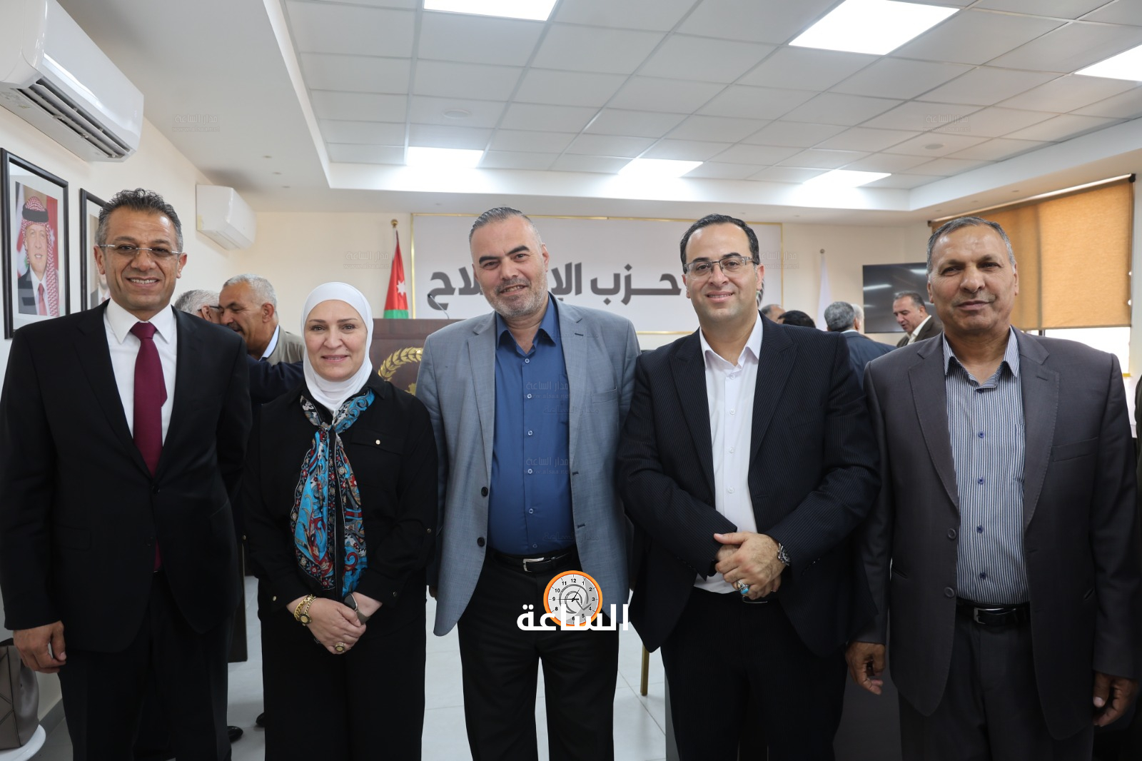 Madar Al-Saa Images 0.7048056823516773