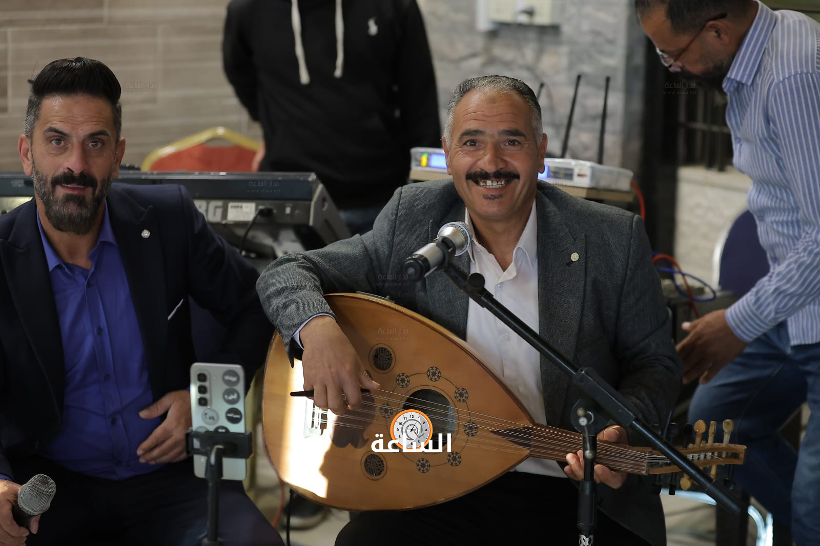 Madar Al-Saa Images 0.08438372891170987