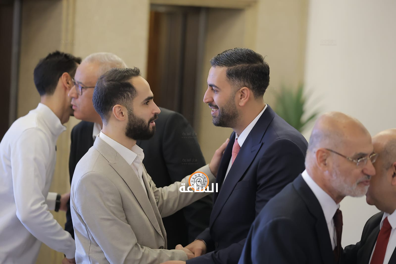 Madar Al-Saa Images 0.7030107110965663
