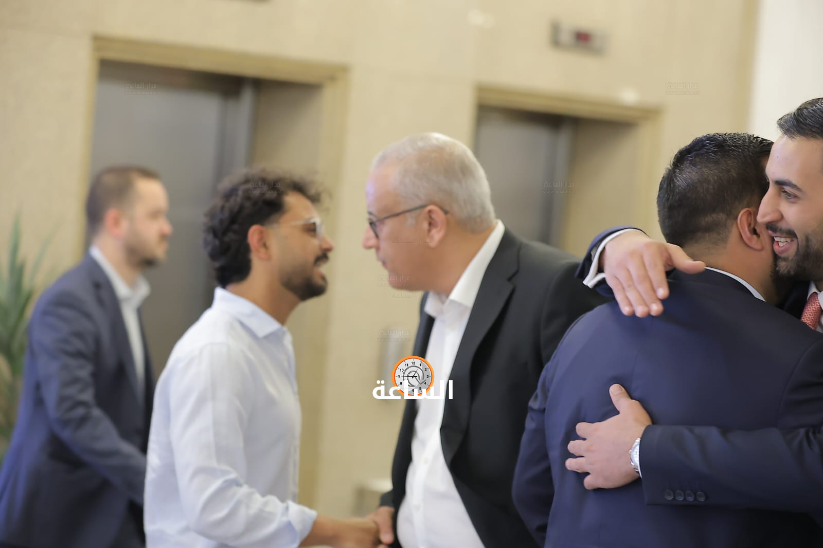 Madar Al-Saa Images 0.27892303880310454