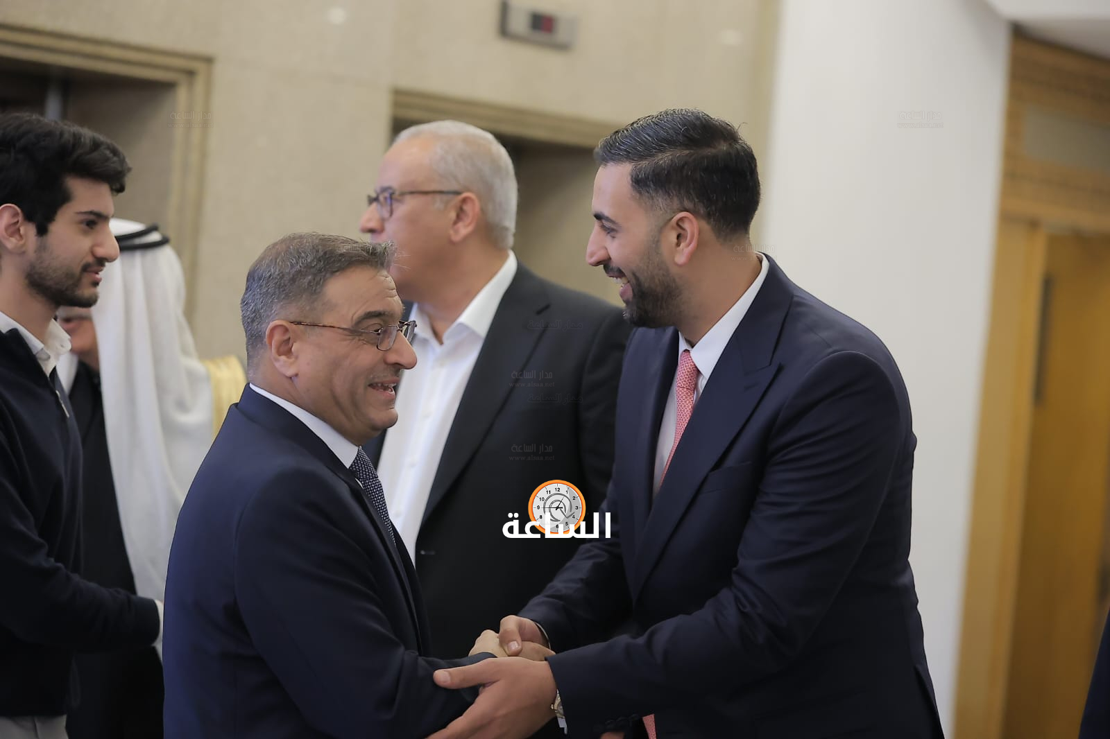 Madar Al-Saa Images 0.5036286956914439