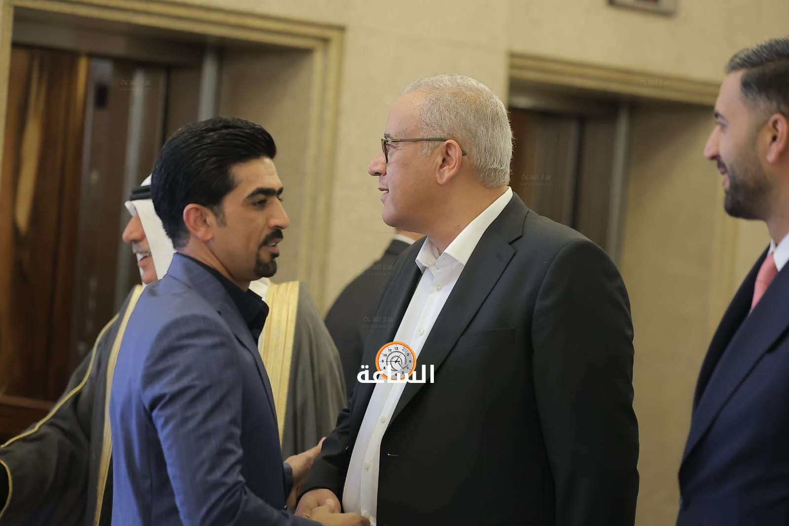 Madar Al-Saa Images 0.7703000479943749