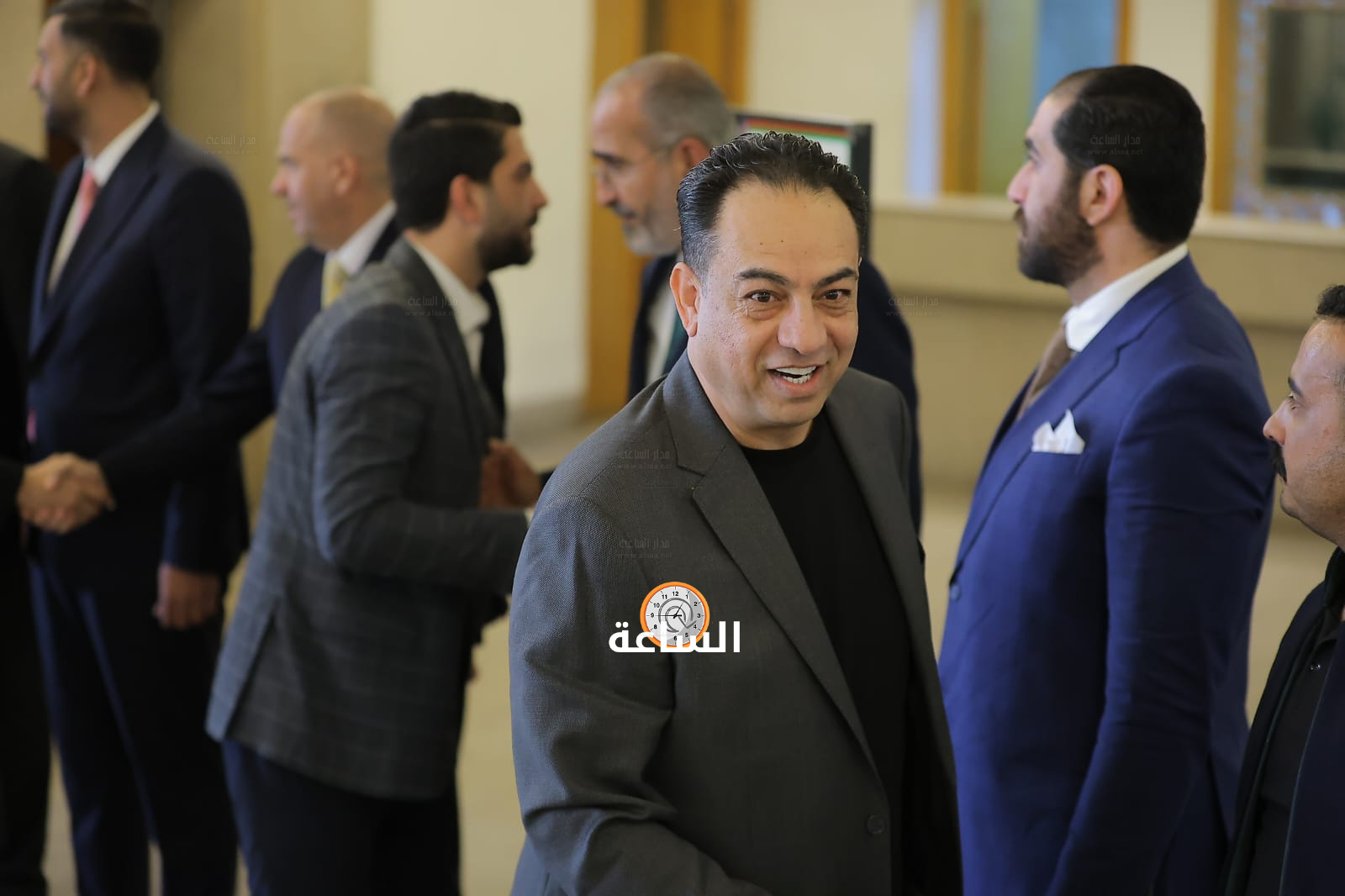Madar Al-Saa Images 0.8720693644103156