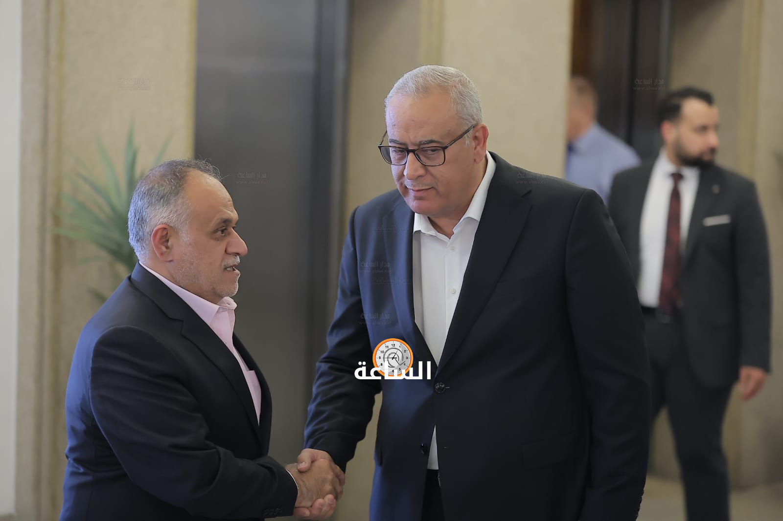 Madar Al-Saa Images 0.4348160289103623