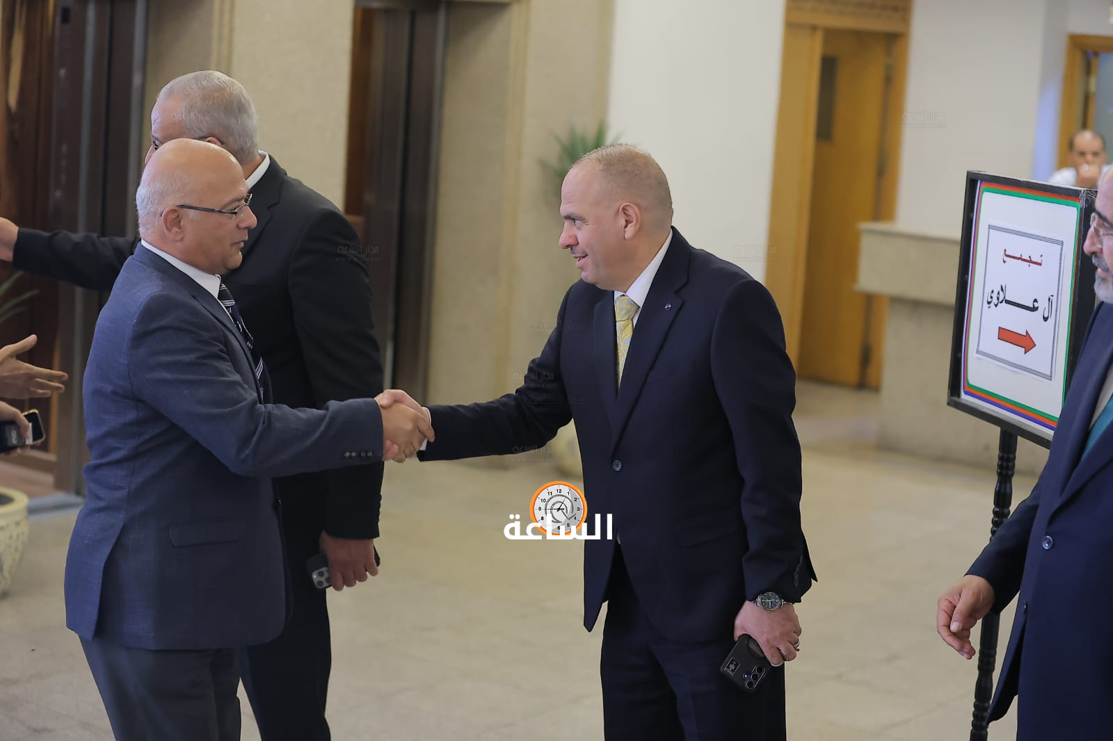 Madar Al-Saa Images 0.9153534556833369
