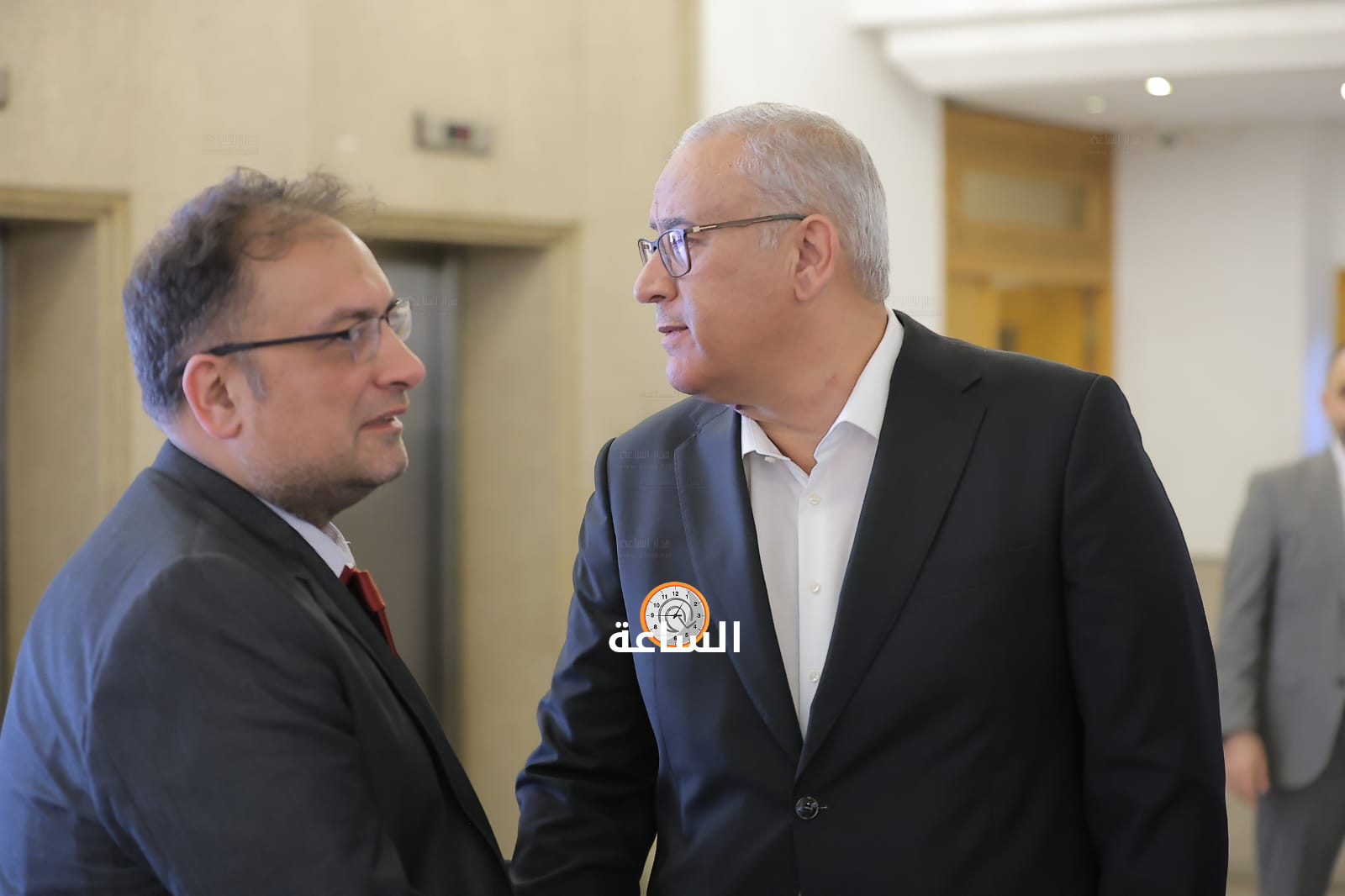 Madar Al-Saa Images 0.363851822505718