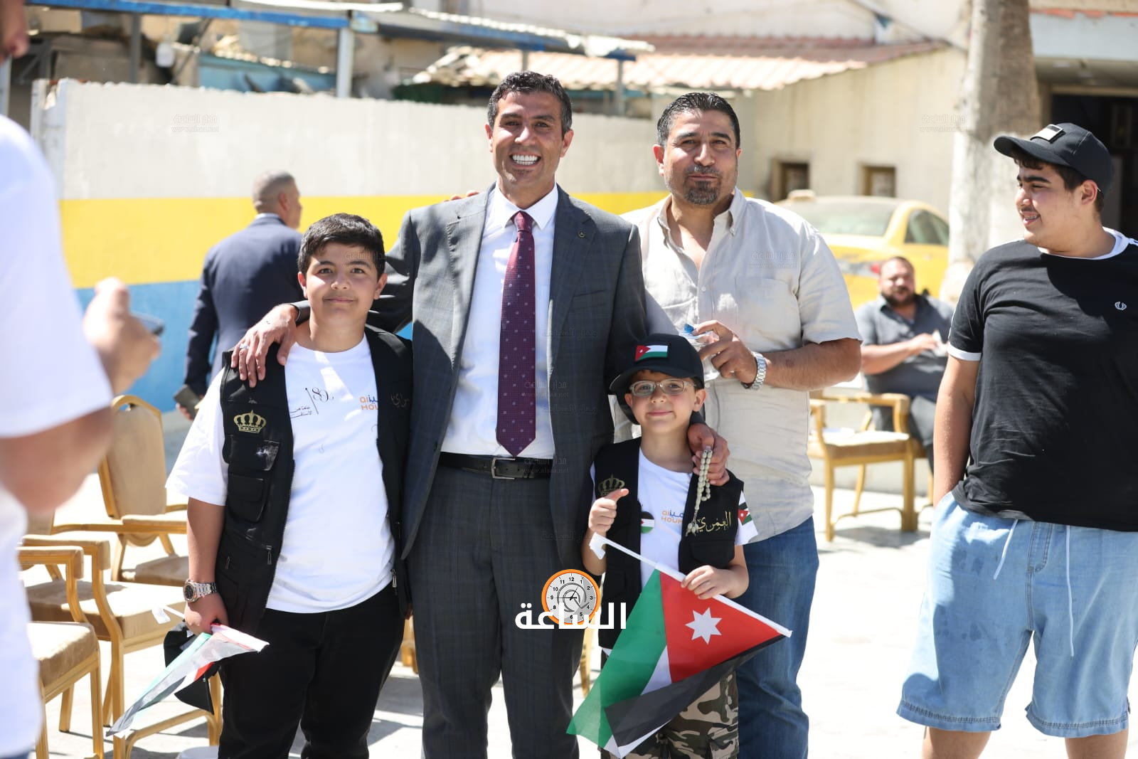 Madar Al-Saa Images 0.22082947373343653
