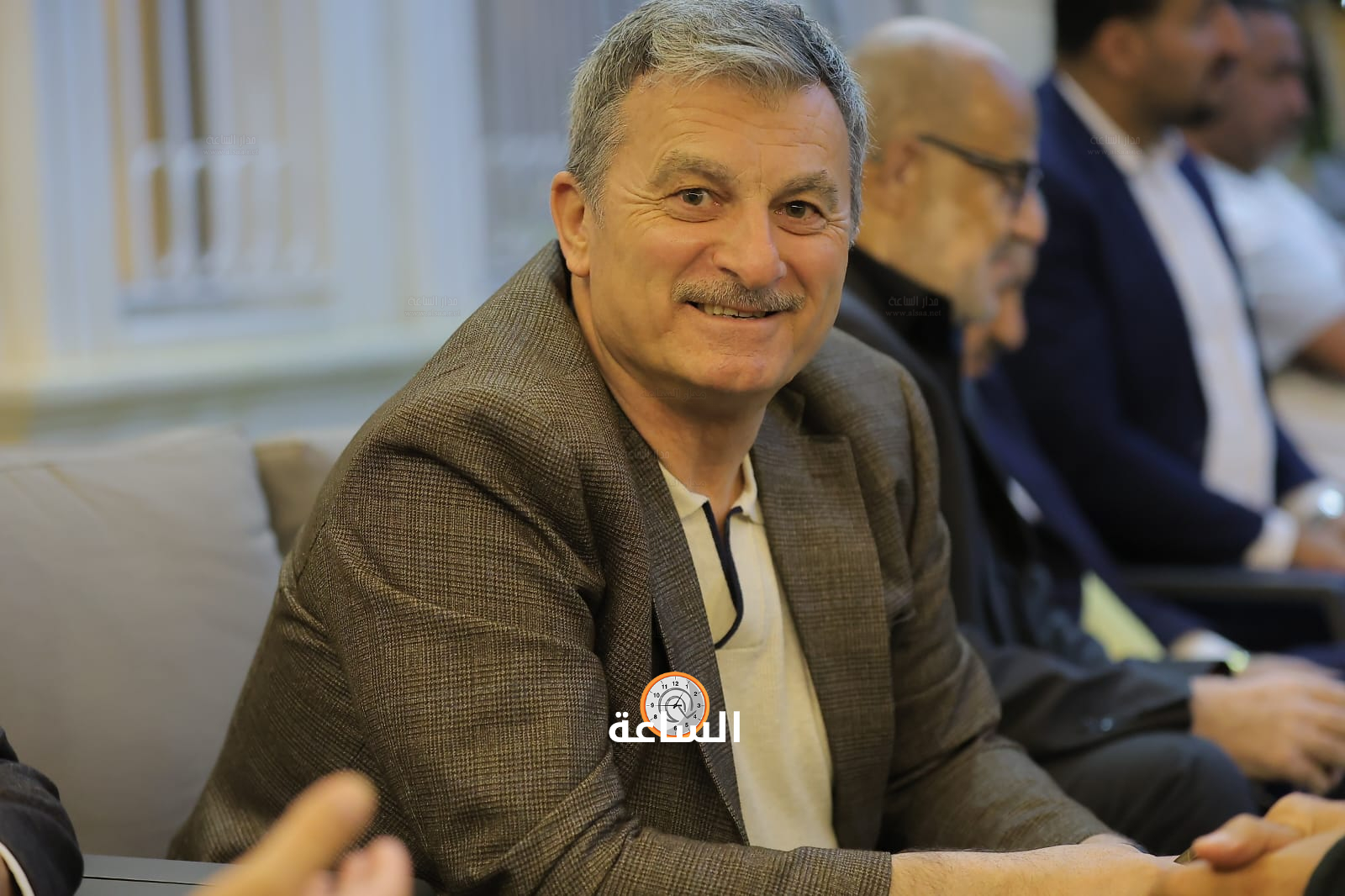 Madar Al-Saa Images 0.6719990669563426
