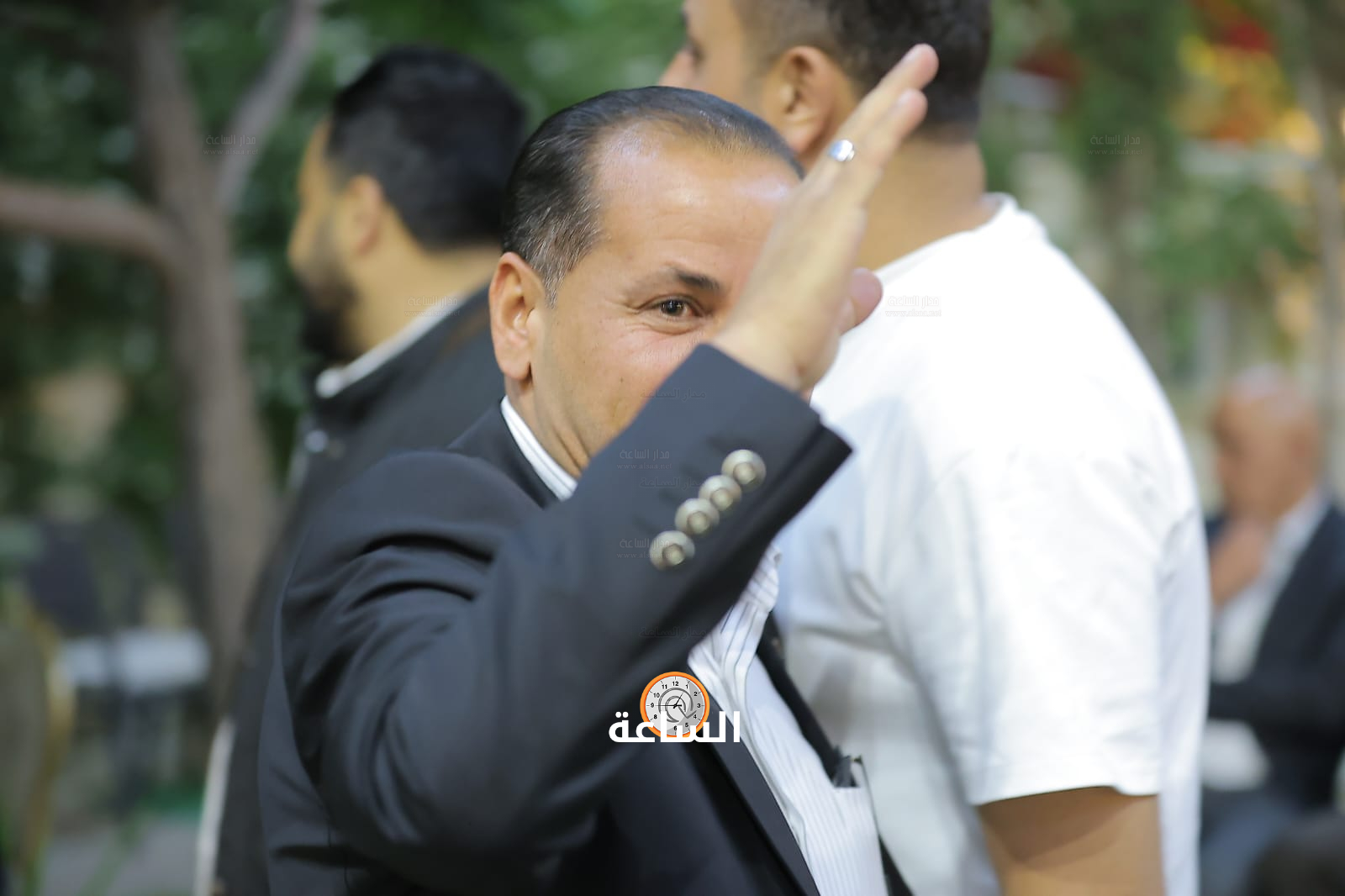 Madar Al-Saa Images 0.43096459818363075