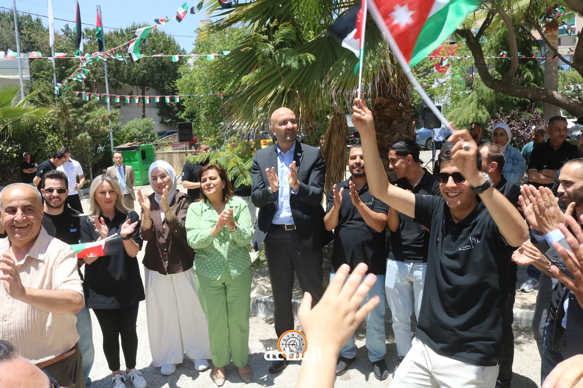 Madar Al-Saa Images 0.30990673390456347