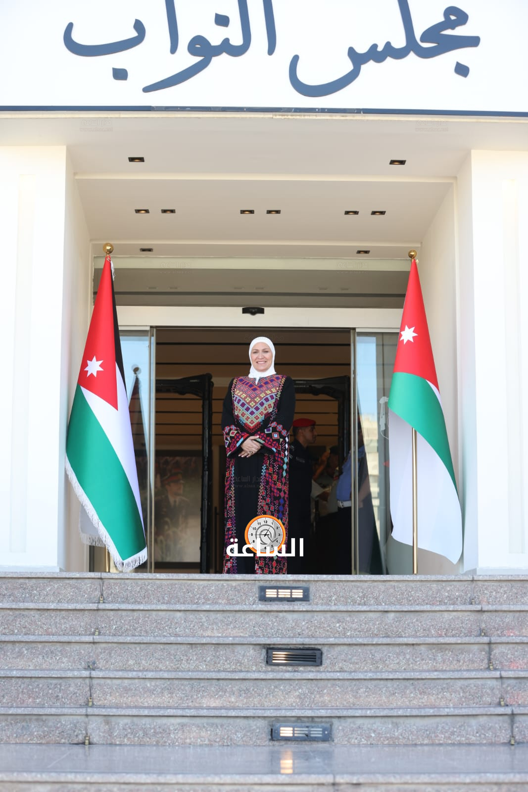 Madar Al-Saa Images 0.11450521844945605