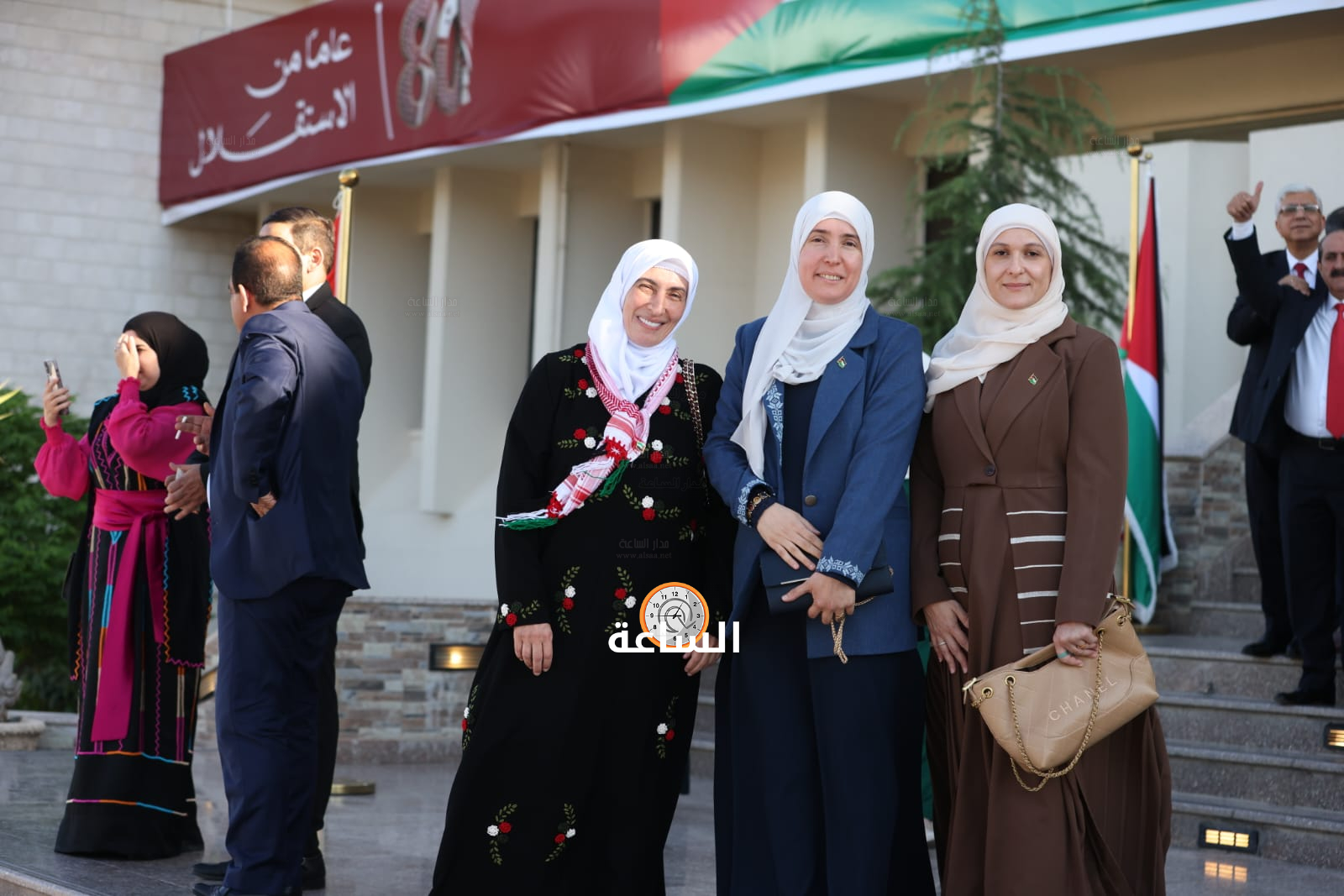 Madar Al-Saa Images 0.6537631381006908