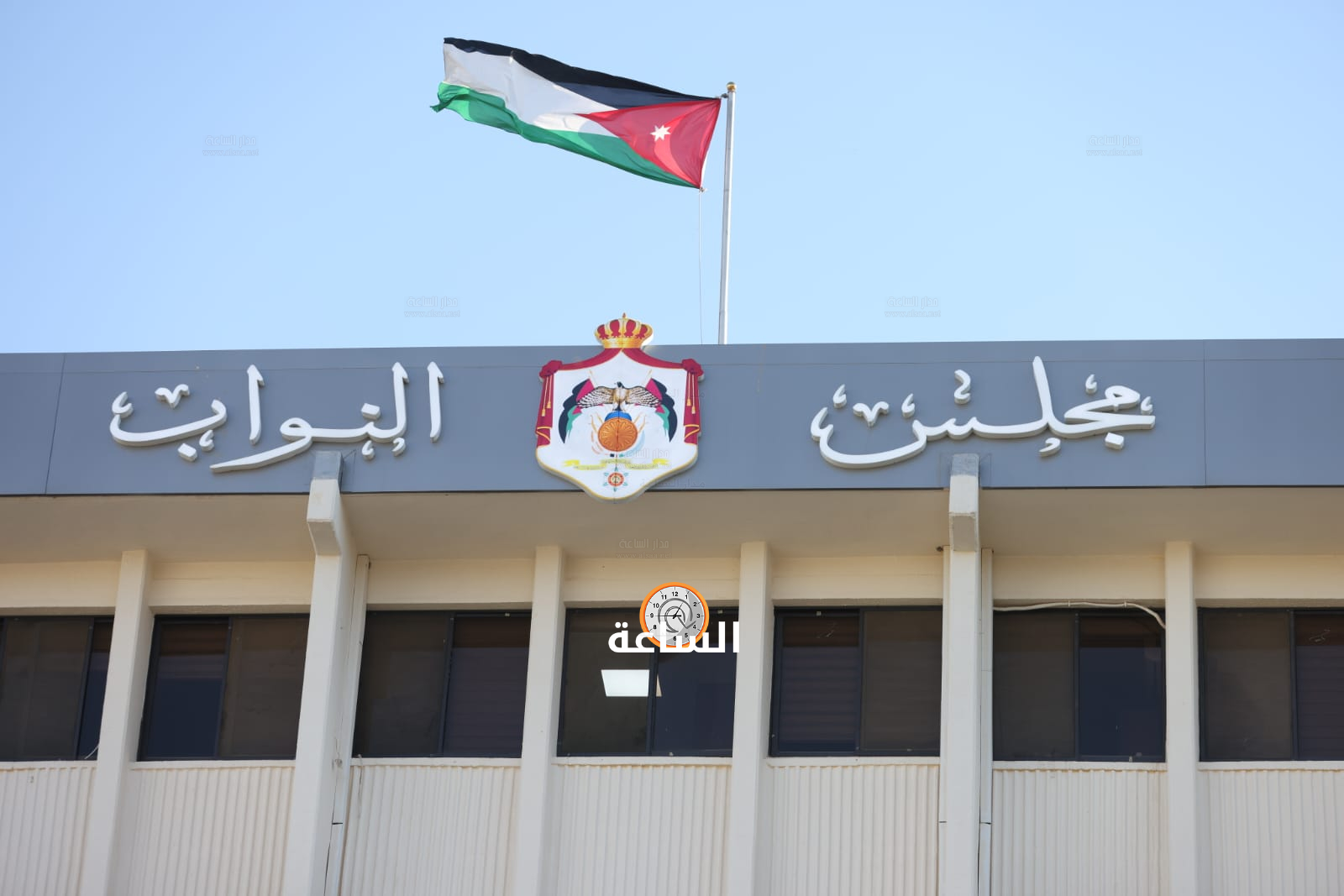 Madar Al-Saa Images 0.3644525317252083