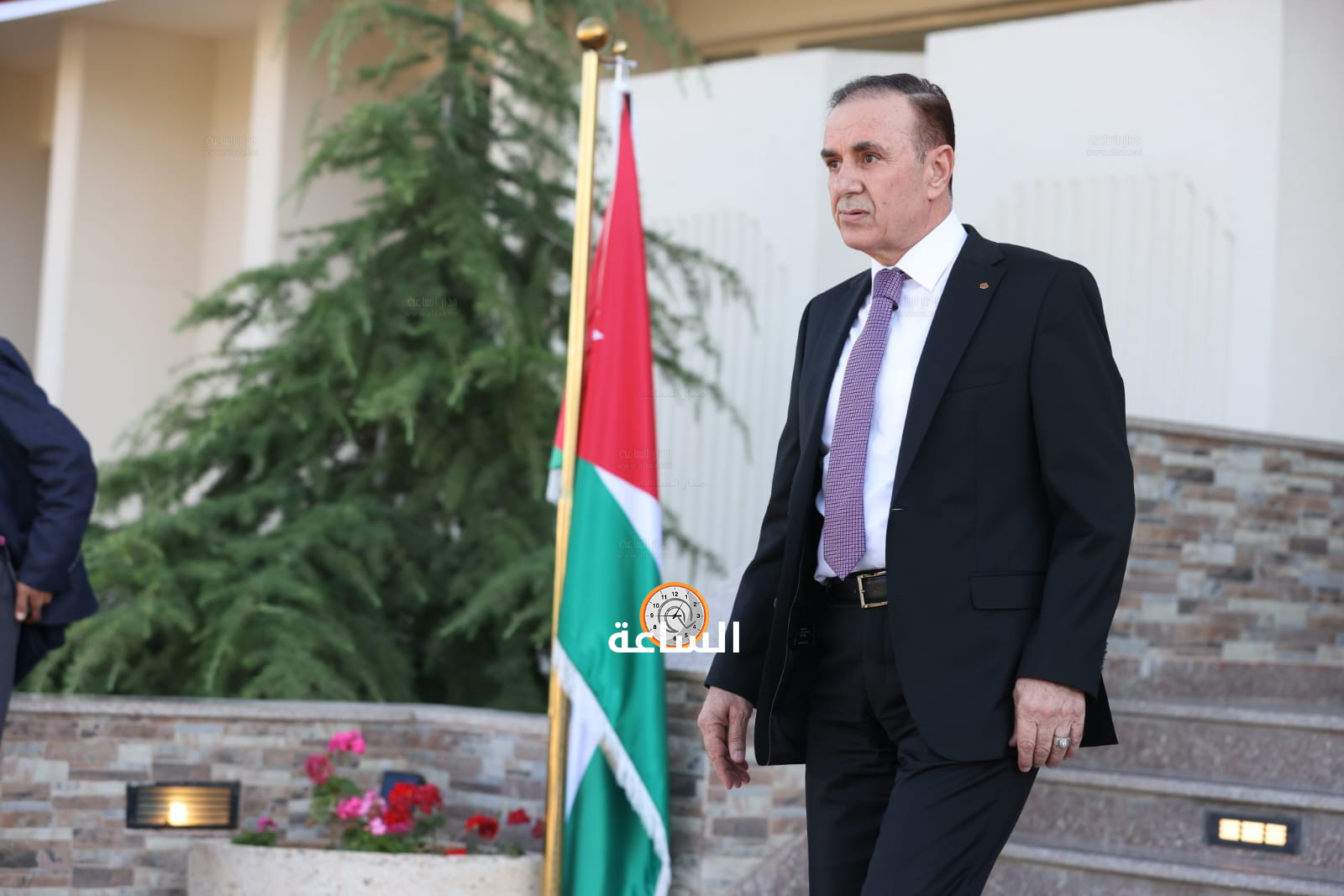 Madar Al-Saa Images 0.12030900343331663