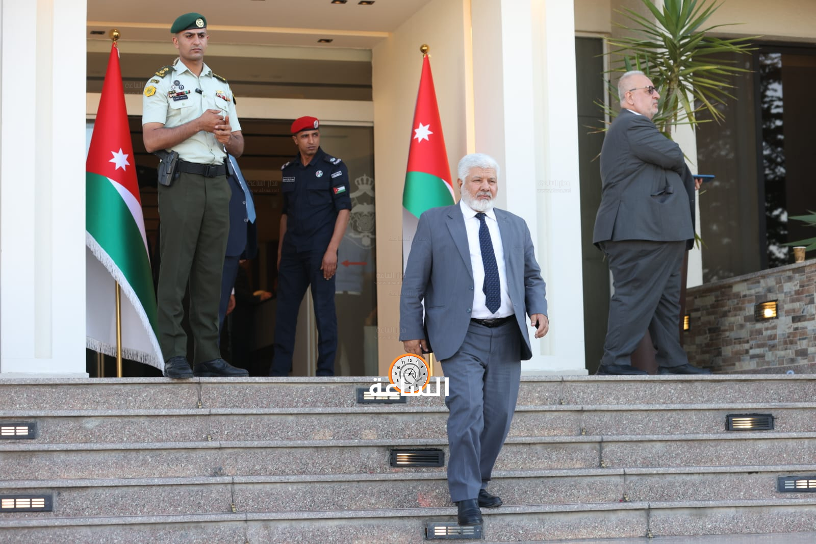 Madar Al-Saa Images 0.7468996197791009