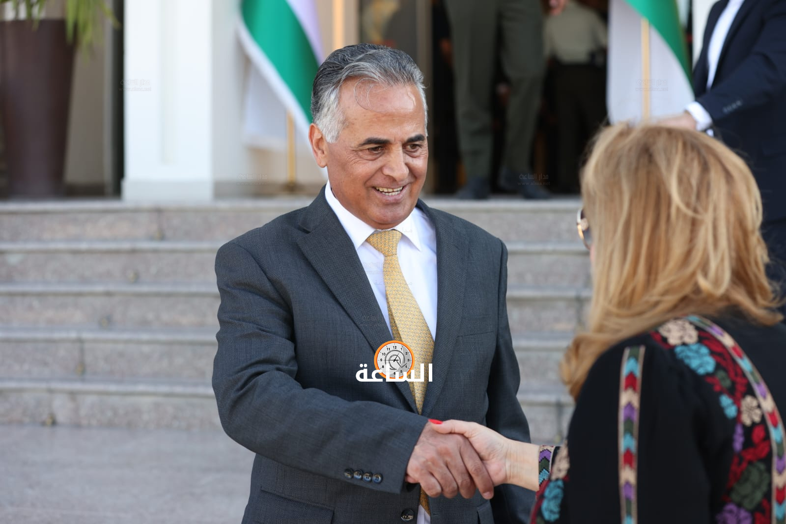 Madar Al-Saa Images 0.8228124113821695