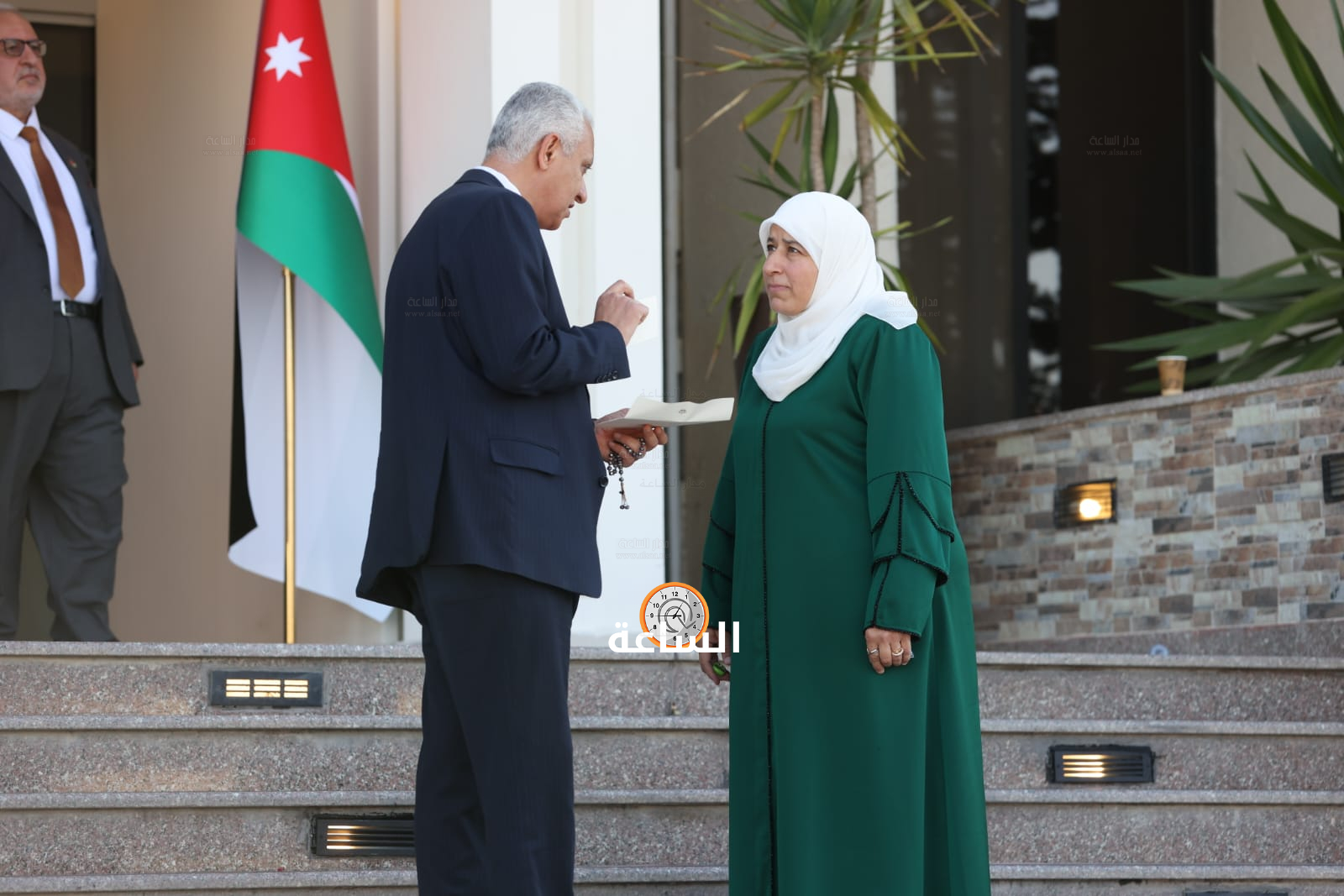 Madar Al-Saa Images 0.43541498983908467