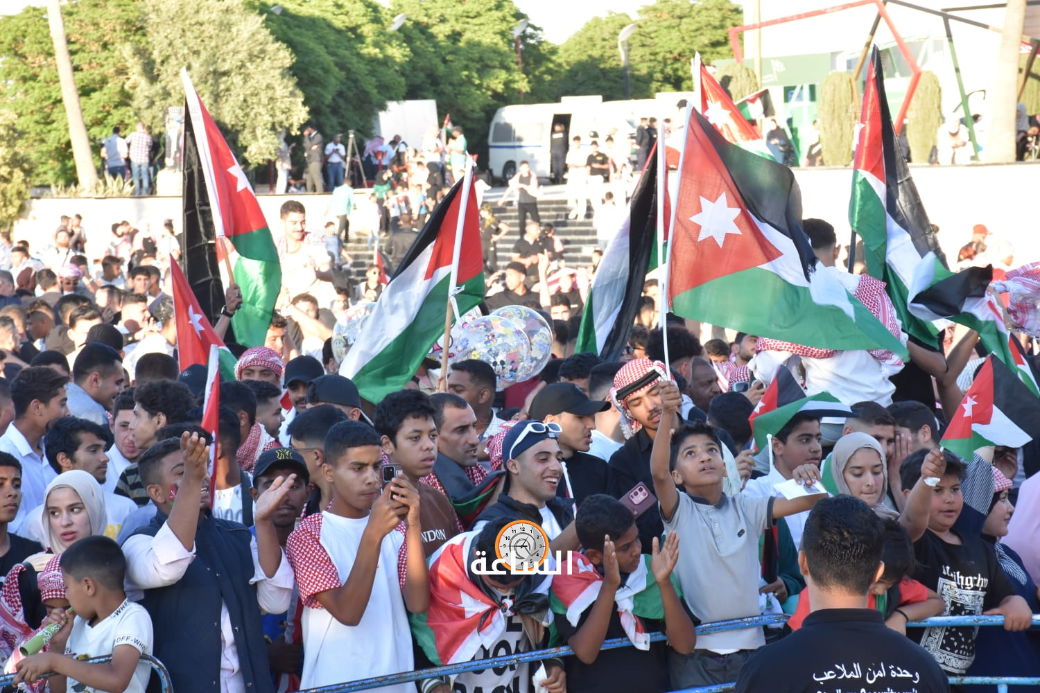 Madar Al-Saa Images 0.43419642455837704