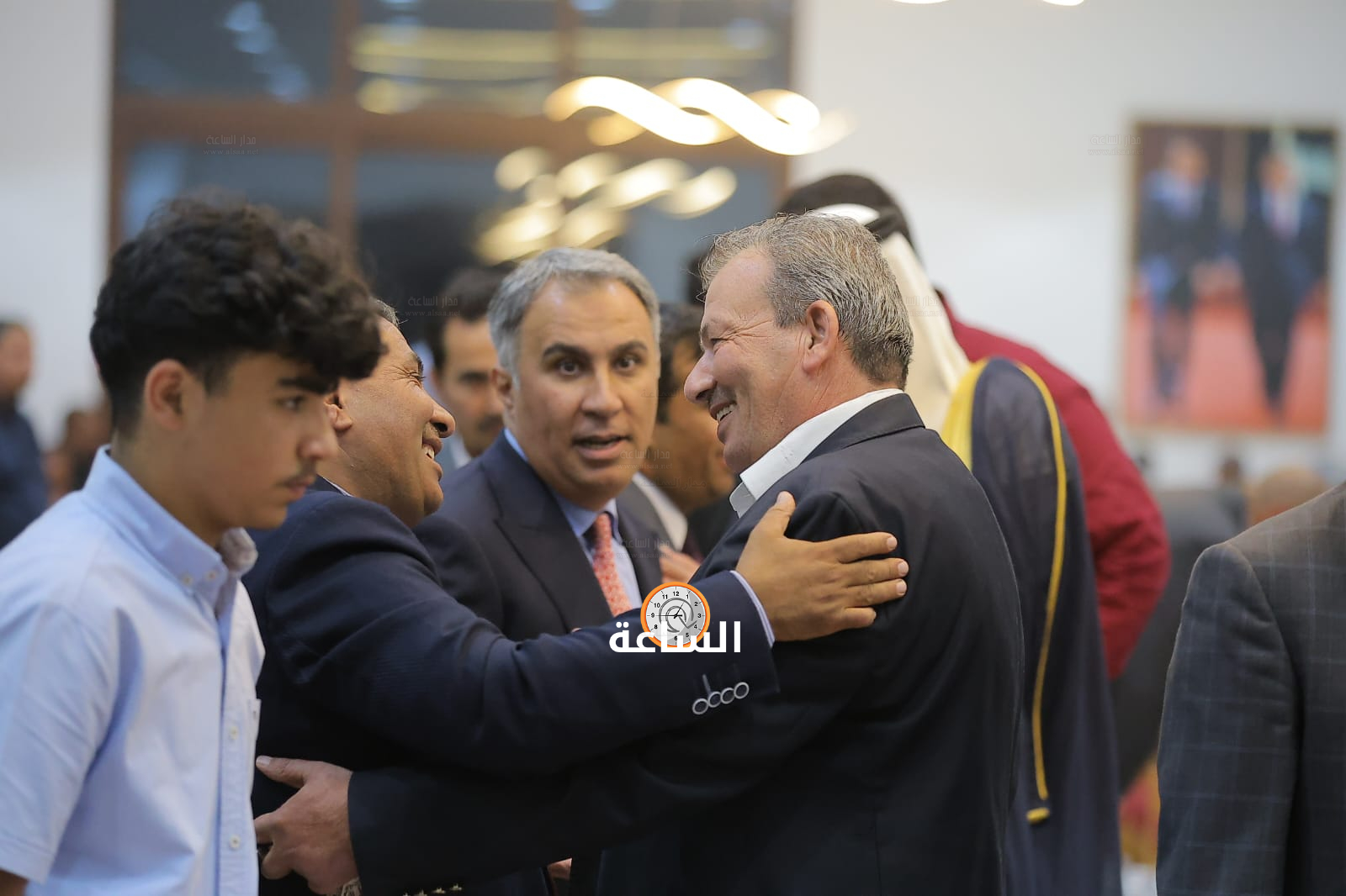 Madar Al-Saa Images 0.8296121143815012