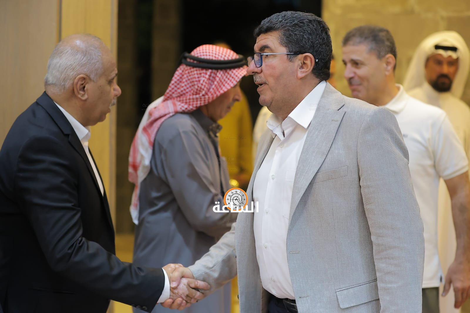 Madar Al-Saa Images 0.5045427828315332