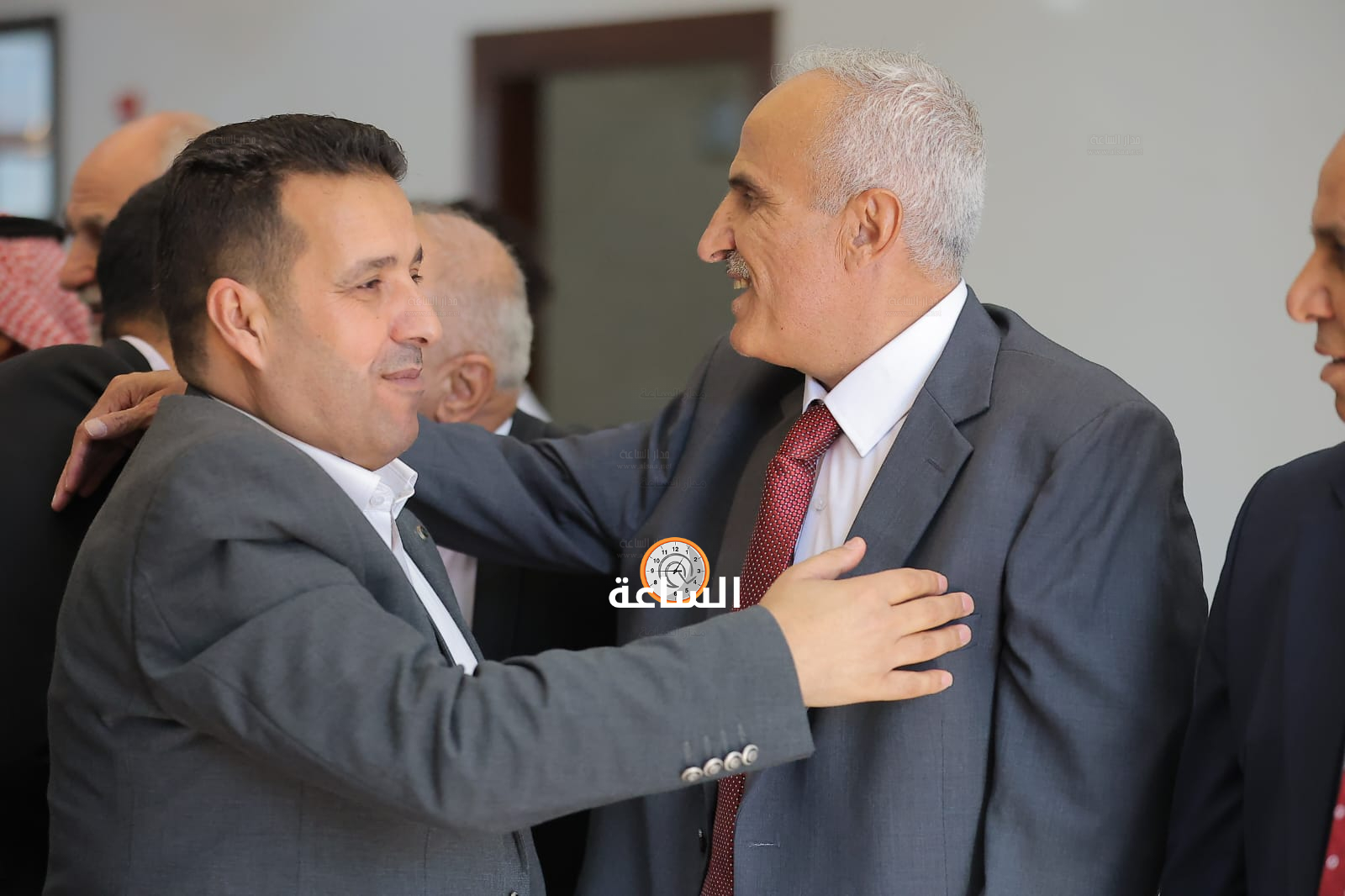 Madar Al-Saa Images 0.8652796032913086