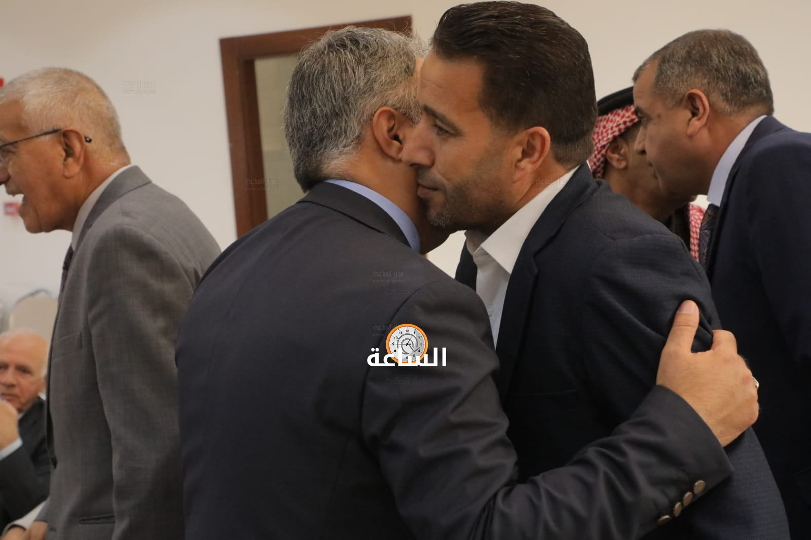 Madar Al-Saa Images 0.7790605812083774