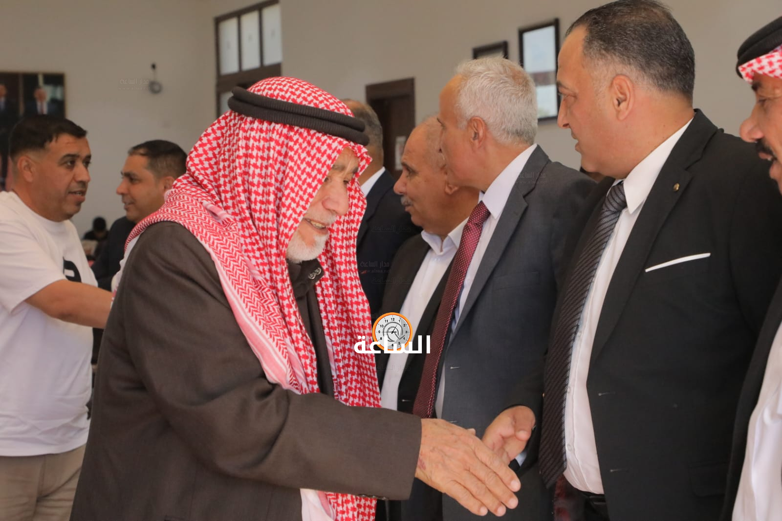Madar Al-Saa Images 0.44065665960835176