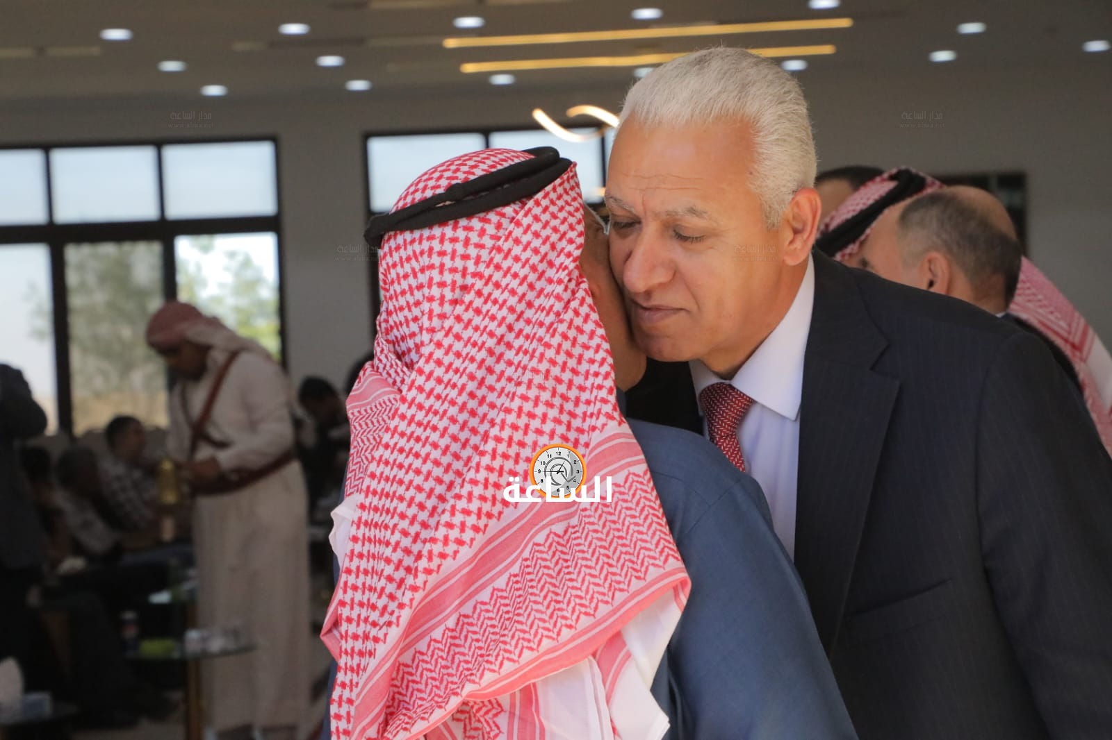 Madar Al-Saa Images 0.5751947046773096