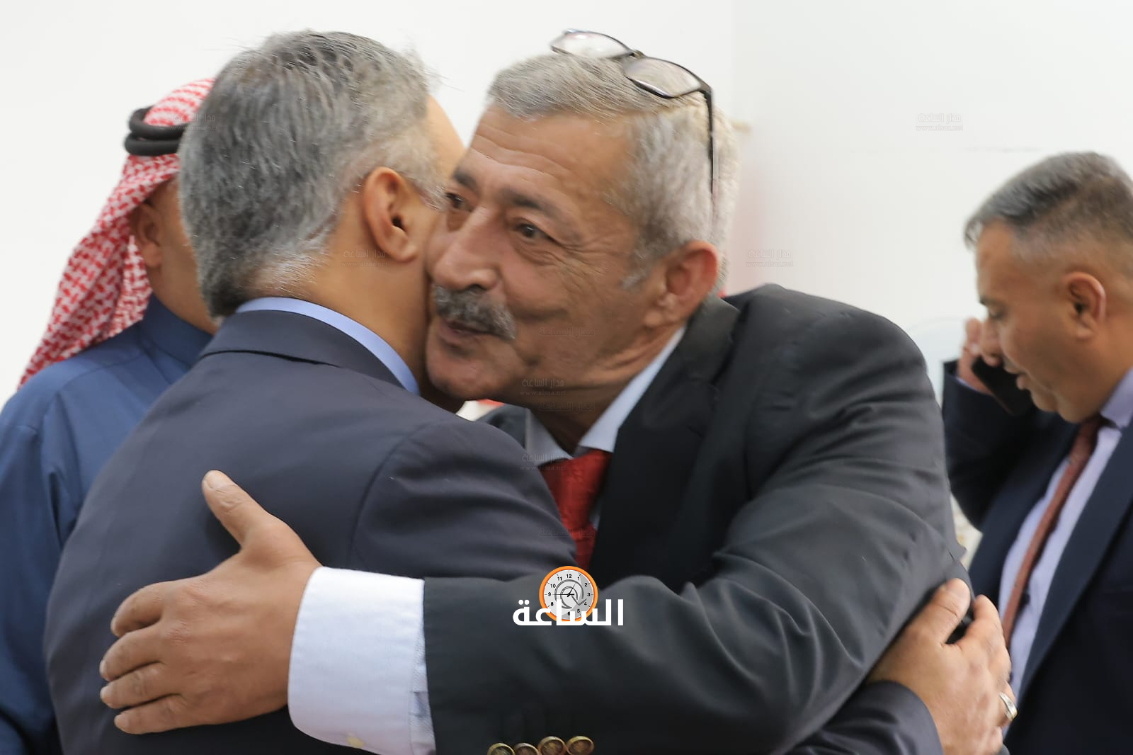 Madar Al-Saa Images 0.8348435161594572