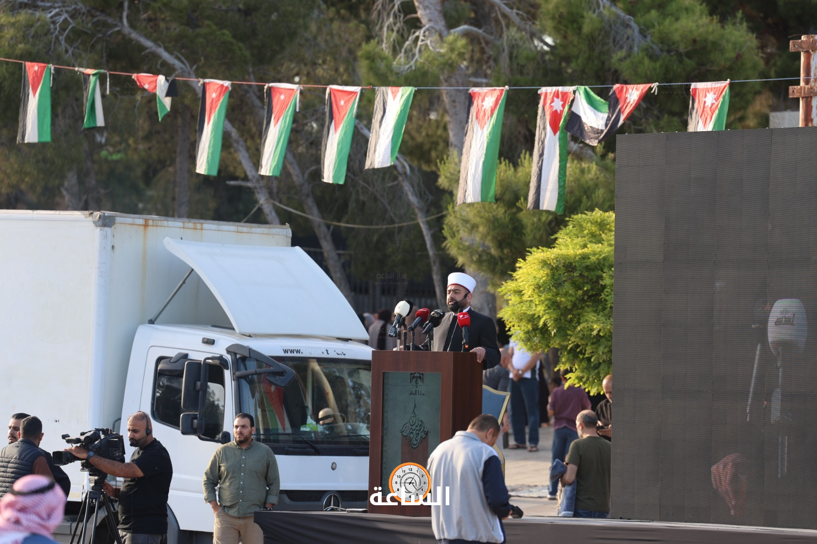 Madar Al-Saa Images 0.43447745773569224