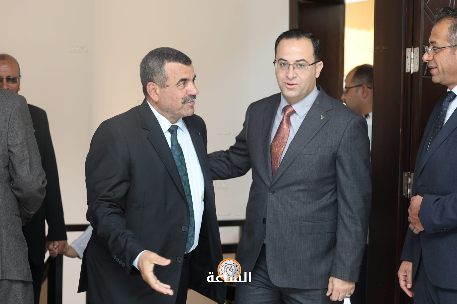 Madar Al-Saa Images 0.03773921544345871