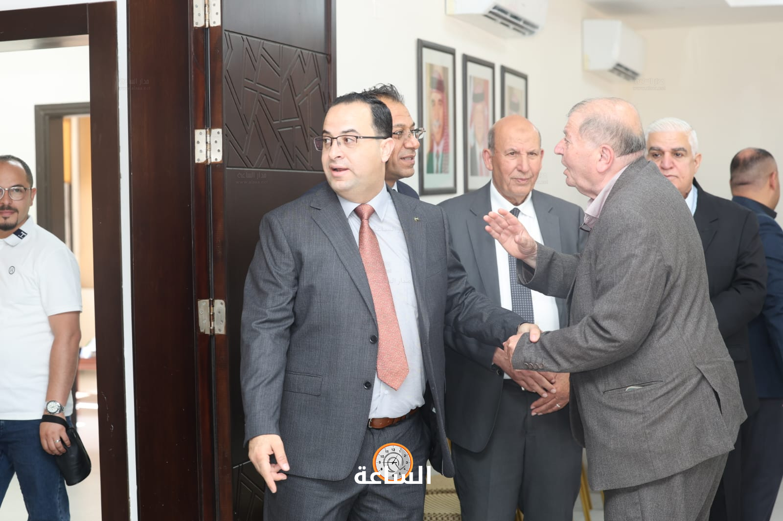 Madar Al-Saa Images 0.271749287933681