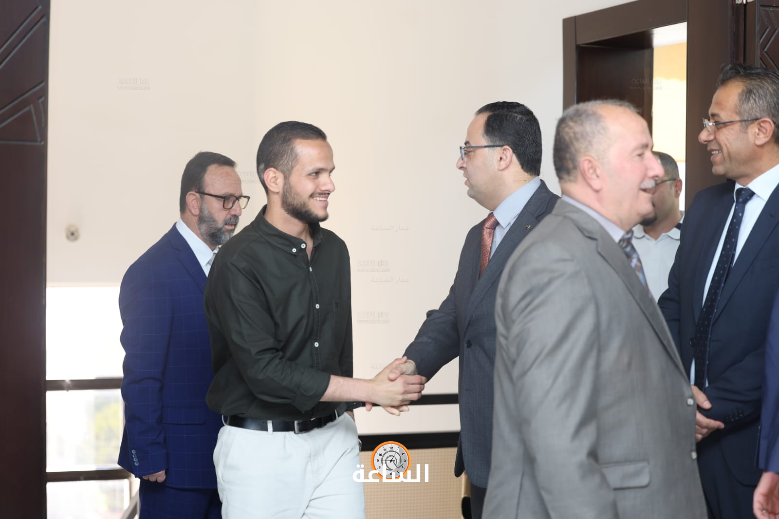 Madar Al-Saa Images 0.49890723729312125