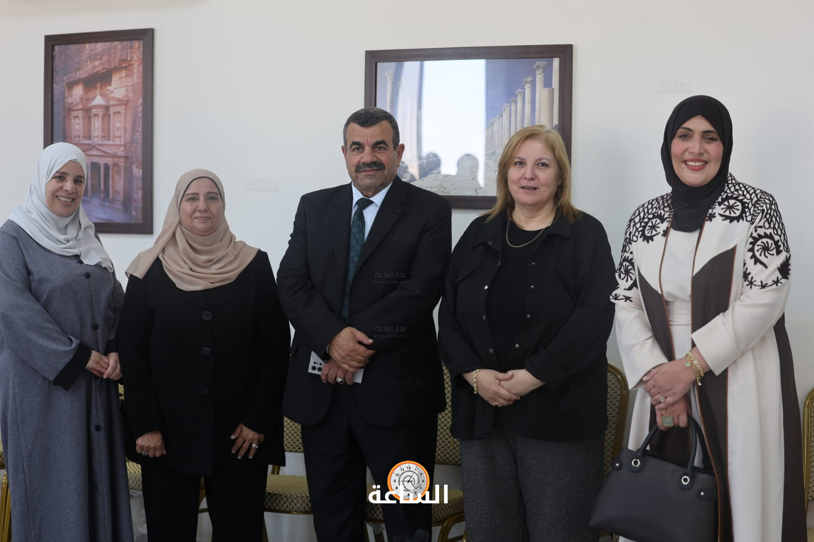 Madar Al-Saa Images 0.9263587816072786