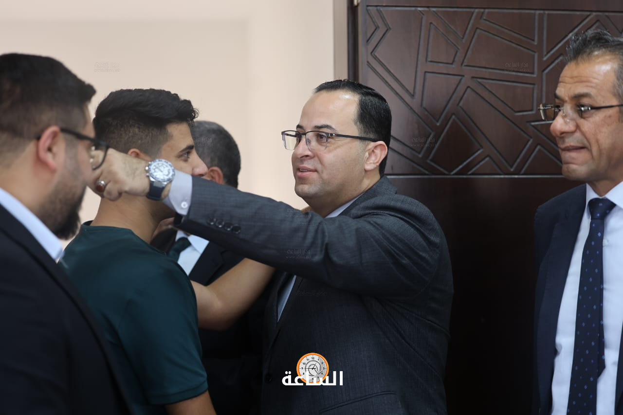 Madar Al-Saa Images 0.3257901392057251