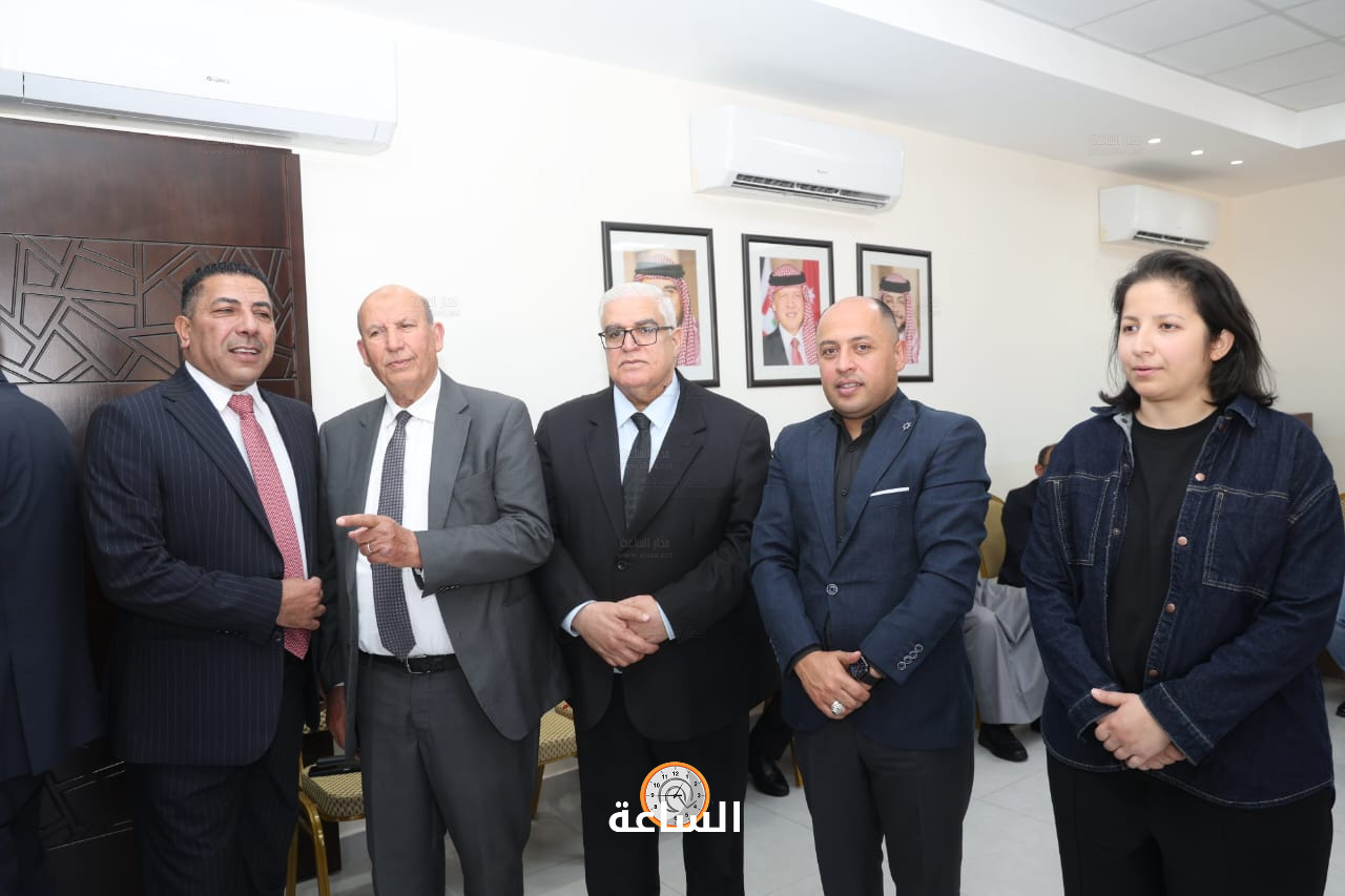 Madar Al-Saa Images 0.7280405389857741