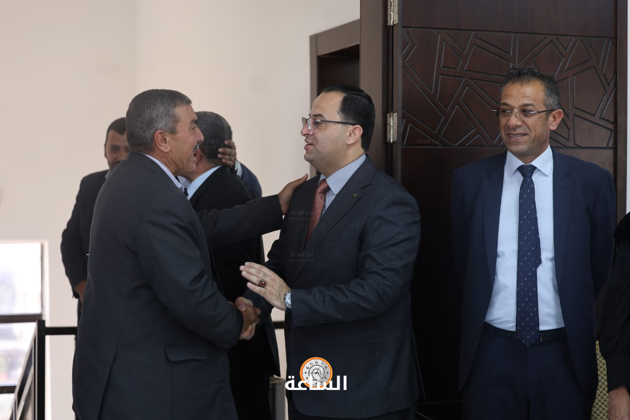 Madar Al-Saa Images 0.1337100086907147