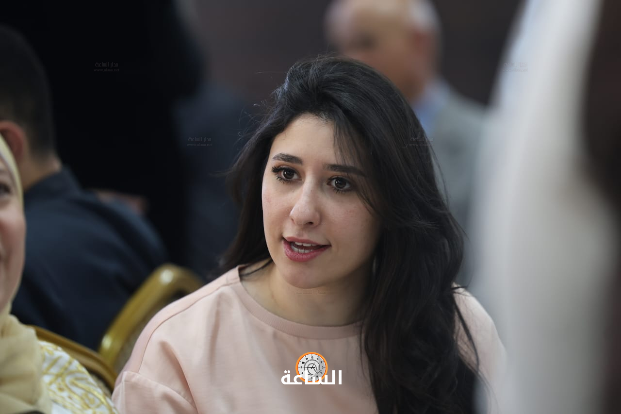 Madar Al-Saa Images 0.909096373442194