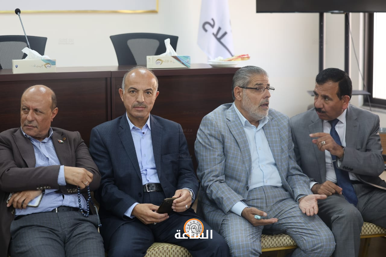 Madar Al-Saa Images 0.7968040434766458