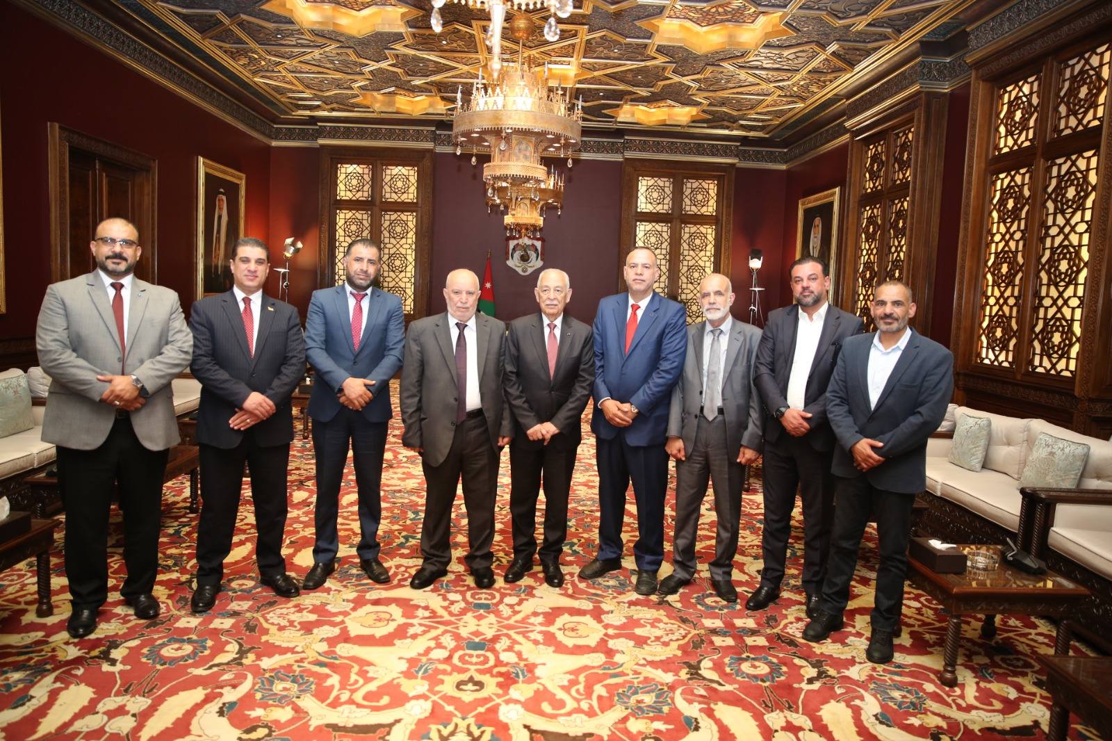 Madar Al-Saa Images 0.44477995930939174