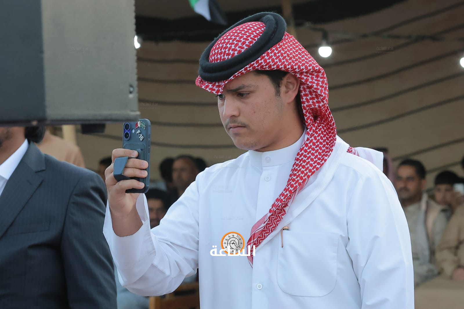 Madar Al-Saa Images 0.20034944141856859