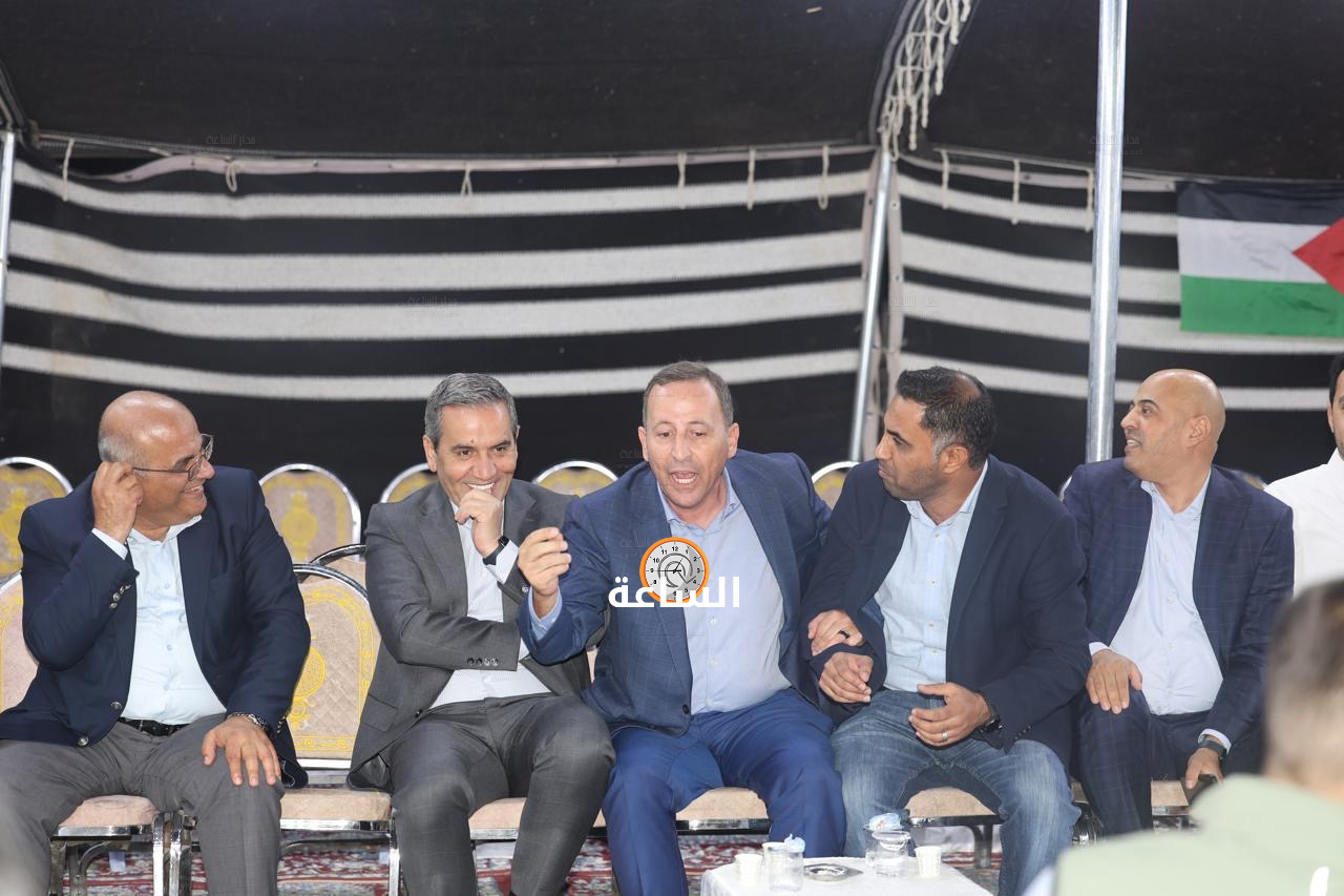 Madar Al-Saa Images 0.43600674093862557
