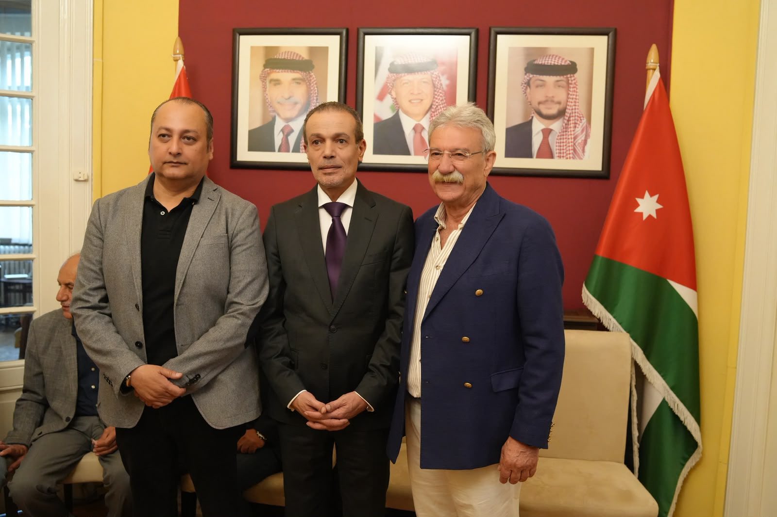 Madar Al-Saa Images 0.11688996759346704