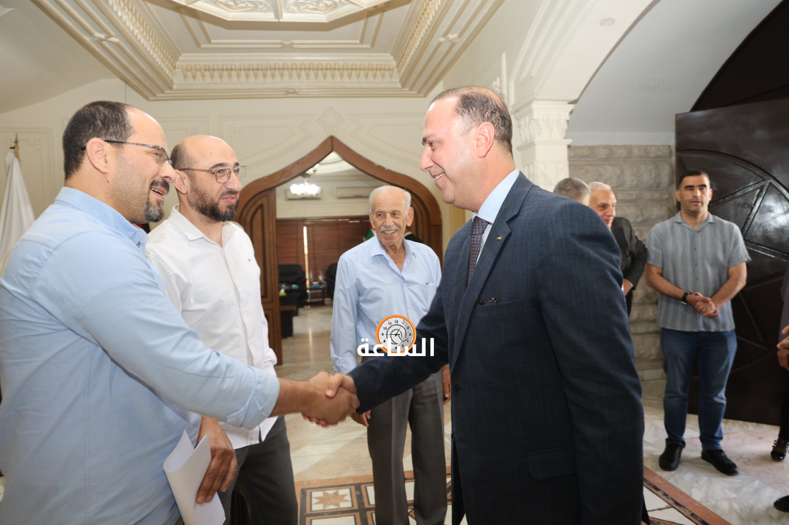 Madar Al-Saa Images 0.9302857235948402